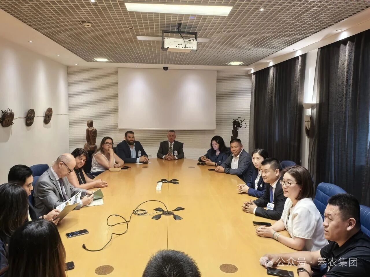 中国黑水虻智能装备登陆欧洲！笨农集团旗下尧安科技携手海外伙伴亮相IFW大会